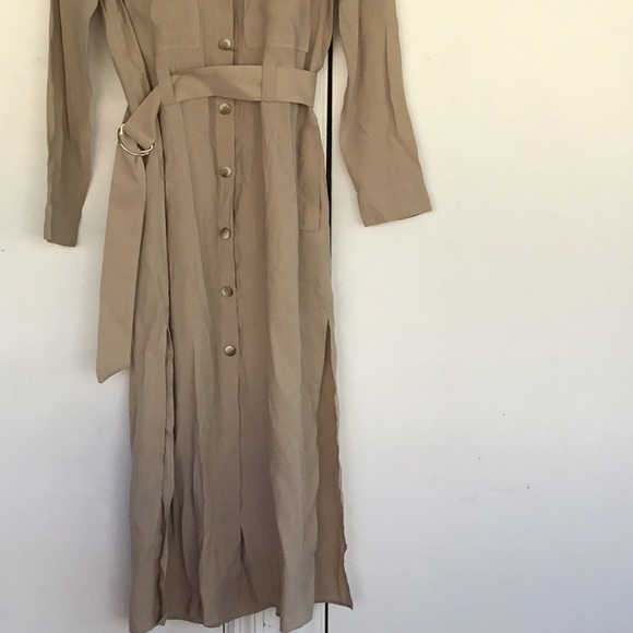 Buttoned dress - Picture 2 of 7